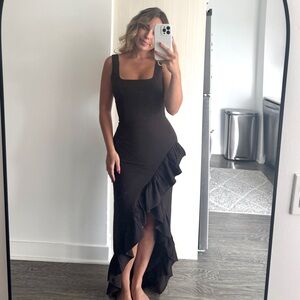 DRESS THE POPULATION Charlene Brown Gown XS
